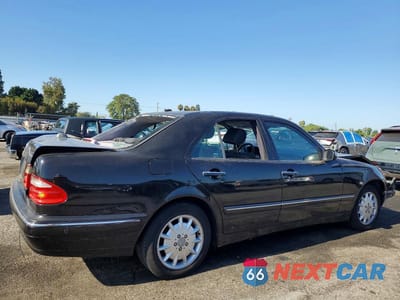 Trzecie zdjęcie samochodu z tyłu: 2000 MERCEDES-BENZ E 320 VIN:WDBJF65J2YB116127 - miniatura