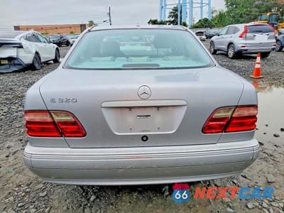 Zdjęcie 6 z 12 samochodu: 2002 MERCEDES-BENZ E 320 VIN:WDBJF65J92B500803 - miniatura