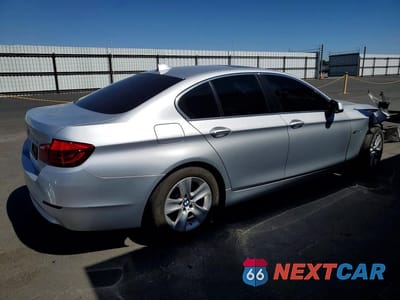 Trzecie zdjęcie samochodu z tyłu: 2013 BMW 528 I VIN:WBAXG5C52DD232822 - miniatura