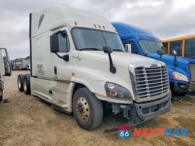 Czwarte zdjęcie samochodu z boku: 2019 FREIGHTLINER CASCADIA 125 SEMI TRUCK VIN:1FUJGLDR0KLKD2968 - miniatura