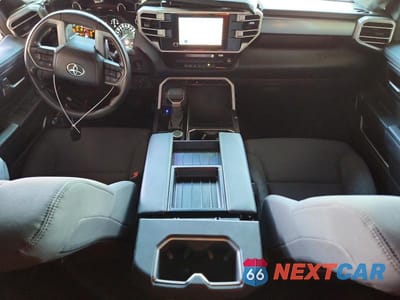 Zdjęcie 8 z 12 samochodu: 2025 TOYOTA TUNDRA SR5 VIN:5TFLA5DB1SX248108 - miniatura