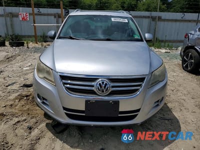 Piąte zdjęcie samochodu w środku: 2010 VOLKSWAGEN TIGUAN SE VIN:WVGBV7AX7AW532662 - miniatura