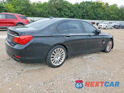 Trzecie zdjęcie samochodu z tyłu: 2009 BMW 750 I VIN:WBAKA83509CY33950 - miniatura