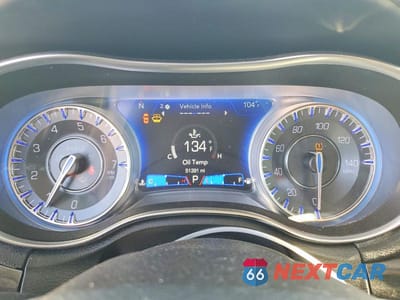 Zdjęcie 9 z 13 samochodu: 2019 CHRYSLER 300 TOURING VIN:2C3CCAAG1KH590427 - miniatura