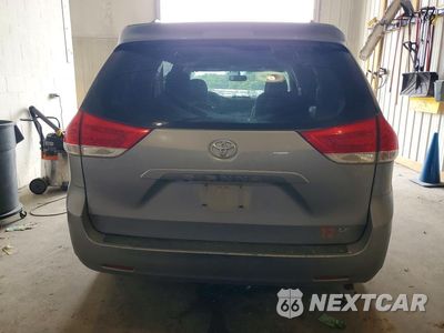 Zdjęcie 6 z 14 samochodu: 2013 TOYOTA SIENNA LE VIN:5TDKK3DC9DS335074 - miniatura