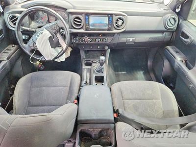 Zdjęcie 8 z 12 samochodu: 2016 TOYOTA TACOMA TRD SPORT VIN:3TMCZ5AN4GM014002 - miniatura
