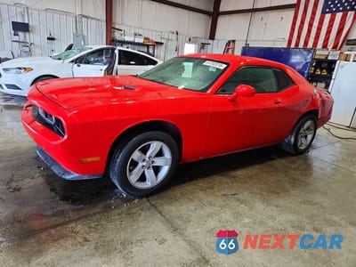 2014 DODGE CHALLENGER SXT 2C3CDYAG3EH249766 - główne zdjęcie licytacji z USA - miniatura