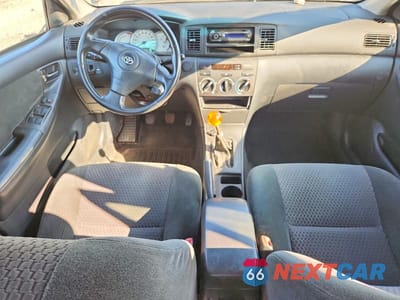 Zdjęcie 8 z 12 samochodu: 2005 TOYOTA COROLLA S VIN:1NXBR32E35Z439892 - miniatura