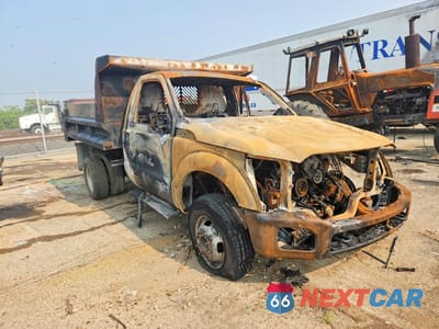Czwarte zdjęcie samochodu z boku: 2013 FORD F350 SUPER DUTY DUMP TRUCK VIN:1FDRF3H60DEB70380 - miniatura