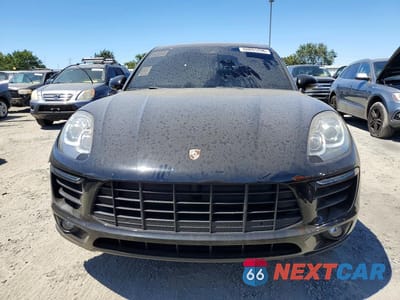 Piąte zdjęcie samochodu w środku: 2018 PORSCHE MACAN VIN:WP1AA2A52JLB21098 - miniatura