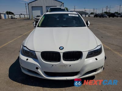 Piąte zdjęcie samochodu w środku: 2010 BMW 328 XI SULEV VIN:WBAPK5C57AA648277 - miniatura