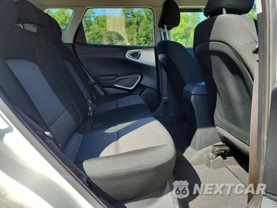 Zdjęcie 11 z 13 samochodu: 2023 KIA SOUL LX VIN:KNDJ23AUXP7866324 - miniatura