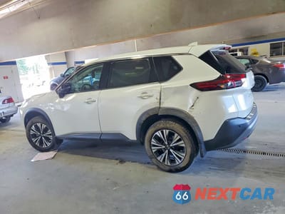 Drugie zdjęcie samochodu z przodu: 2021 NISSAN ROGUE SV VIN:5N1AT3BA2MC821183 - miniatura