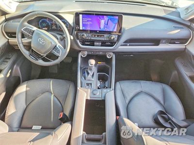 Zdjęcie 8 z 14 samochodu: 2025 TOYOTA GRAND HIGHLANDER HYBRID LIMITED VIN:5TDACAB52SS034368 - miniatura