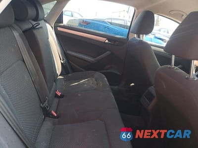 Zdjęcie 10 z 13 samochodu: 2013 VOLKSWAGEN PASSAT S VIN:1VWAP7A33DC031892 - miniatura