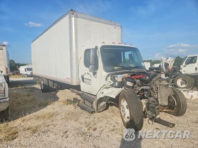 Czwarte zdjęcie samochodu z boku: 2014 FREIGHTLINER BUSINESS CLASS M2 BOX TRUCK VIN:1FVACWDT2EHFM3322 - miniatura