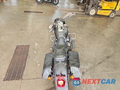Zdjęcie 6 z 10 samochodu: 2010 HARLEY-DAVIDSON FLSTFB VIN:1HD1JN513AB015340 - miniatura