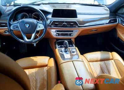 Zdjęcie 8 z 12 samochodu: 2016 BMW 740 I VIN:WBA7E2C50GGD99982 - miniatura