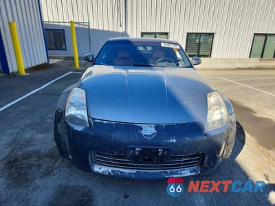 Piąte zdjęcie samochodu w środku: 2005 NISSAN 350Z BASE VIN:JN1AZ34D35M608610 - miniatura