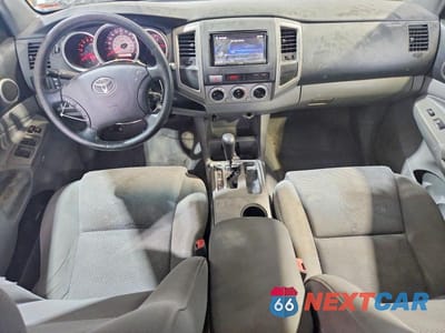 Zdjęcie 8 z 12 samochodu: 2006 TOYOTA TACOMA DOUBLE CAB PRERUNNER VIN:5TEJU62N26Z249770 - miniatura