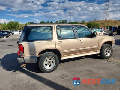Trzecie zdjęcie samochodu z tyłu: 1996 FORD EXPLORER VIN:1FMDU34X6TUA17053 - miniatura