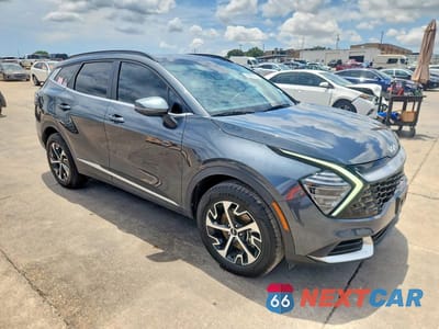 Czwarte zdjęcie samochodu z boku: 2024 KIA SPORTAGE EX VIN:KNDPVCDGXR7169715 - miniatura