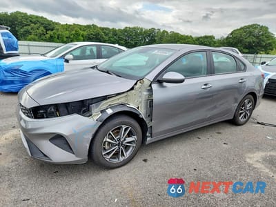 2024 KIA FORTE LXS 3KPF24AD0RE777828 - główne zdjęcie licytacji z USA - miniatura