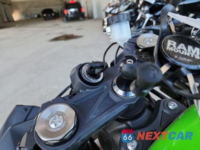 Zdjęcie 8 z 9 samochodu: 2021 KAWASAKI ZX636 K VIN:JKBZXJG12MA016682 - miniatura