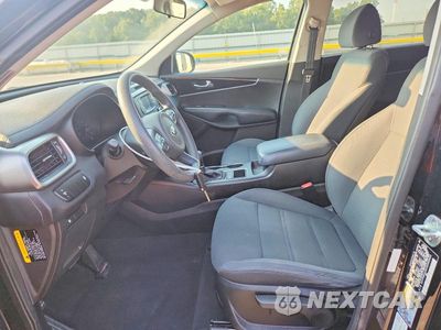 Zdjęcie 7 z 13 samochodu: 2018 KIA SORENTO L VIN:5XYPG4A30JG366689 - miniatura