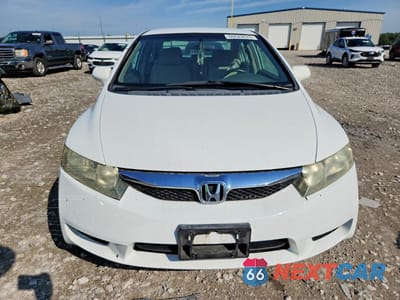 Piąte zdjęcie samochodu w środku: 2011 HONDA CIVIC LX VIN:19XFA1F51BE003788 - miniatura
