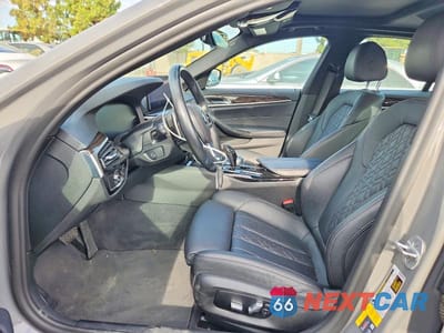 Zdjęcie 7 z 13 samochodu: 2021 BMW 530E VIN:WBA13AG05MCG79565 - miniatura