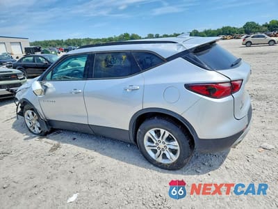 Drugie zdjęcie samochodu z przodu: 2020 CHEVROLET BLAZER 3LT VIN:3GNKBDRS3LS624443 - miniatura