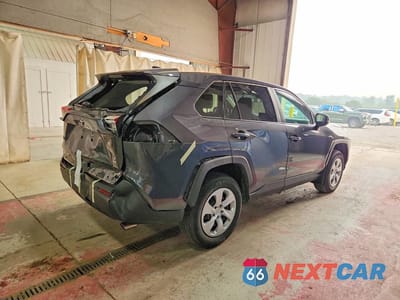 Trzecie zdjęcie samochodu z tyłu: 2025 TOYOTA RAV4 LE VIN:2T3G1RFV5SW544589 - miniatura