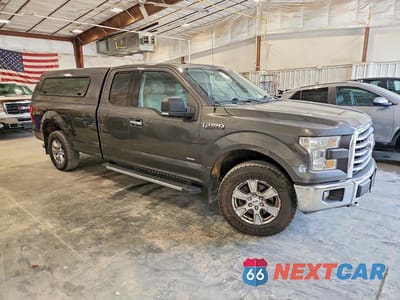 Czwarte zdjęcie samochodu z boku: 2017 FORD F150 SUPER CAB VIN:1FTFX1EGXHKC77434 - miniatura
