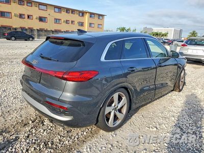 Trzecie zdjęcie samochodu z tyłu: 2025 AUDI Q5 PRESTIGE VIN:WA13AAGU2S2017019 - miniatura