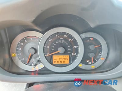 Zdjęcie 9 z 13 samochodu: 2006 TOYOTA RAV4 LIMITED VIN:JTMBD31V665022816 - miniatura