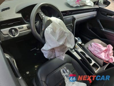 Zdjęcie 8 z 12 samochodu: 2021 VOLKSWAGEN PASSAT SE VIN:1VWSA7A30MC009998 - miniatura