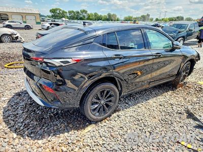 Trzecie zdjęcie samochodu z tyłu: 2025 BUICK ENVISTA SPORT TOURING VIN:KL47LBEP2SB035535 - miniatura