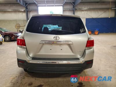 Zdjęcie 6 z 13 samochodu: 2011 TOYOTA HIGHLANDER BASE VIN:5TDBK3EH8BS053886 - miniatura