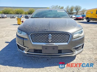 Piąte zdjęcie samochodu w środku: 2019 LINCOLN MKZ RESERVE II VIN:3LN6L5E90KR617578 - miniatura