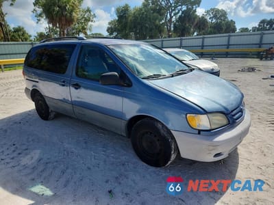 Czwarte zdjęcie samochodu z boku: 2001 TOYOTA SIENNA LE VIN:4T3ZF13CX1U342568 - miniatura