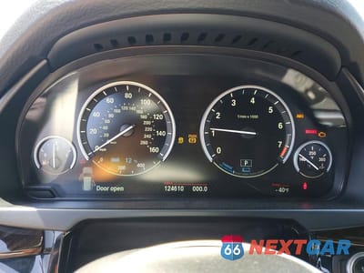 Zdjęcie 9 z 12 samochodu: 2017 BMW X5 XDR40E VIN:5UXKT0C30H0V97392 - miniatura