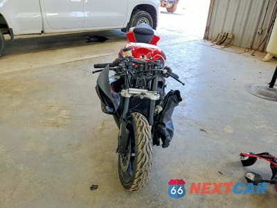 Drugie zdjęcie samochodu z przodu: 2016 SUZUKI GSX-R600 VIN:JS1GN7FA8G2100087 - miniatura