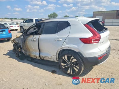 Drugie zdjęcie samochodu z przodu: 2023 VOLVO XC40 ULTIMATE VIN:YV4L12UA8P2060161 - miniatura