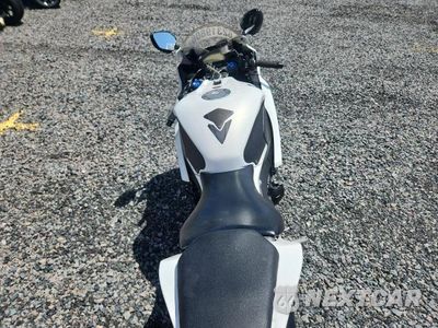 Zdjęcie 6 z 9 samochodu: 2012 HONDA CBR1000 RR VIN:JH2SC594XCK401011 - miniatura