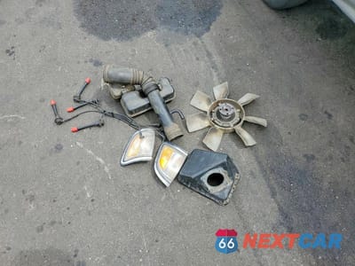 Zdjęcie 12 z 13 samochodu: 1996 TOYOTA TACOMA XTRACAB VIN:4TAVL52N9TZ122032 - miniatura