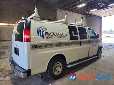Trzecie zdjęcie samochodu z tyłu: 2019 CHEVROLET EXPRESS G2500 VIN:1GCWGAFG0K1345316 - miniatura