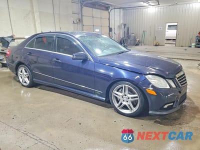 Czwarte zdjęcie samochodu z boku: 2011 MERCEDES-BENZ E 550 VIN:WDDHF7CB4BA291659 - miniatura