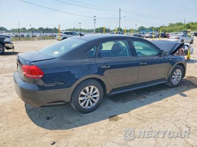 Trzecie zdjęcie samochodu z tyłu: 2015 VOLKSWAGEN PASSAT S VIN:1VWAT7A3XFC061888 - miniatura