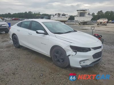Czwarte zdjęcie samochodu z boku: 2018 CHEVROLET MALIBU LS VIN:1G1ZB5ST2JF224707 - miniatura